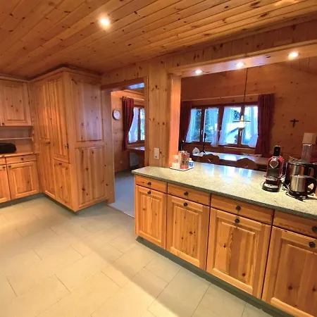 Alis - Grosses Chalet, Nahe Sportarena Und Skilift, Bis 9 Personen Apartmán *