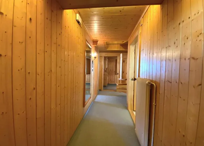 Alis - Grosses Chalet, Nahe Sportarena Und Skilift, Bis 9 Personen Leukerbad