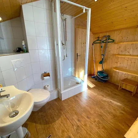 Alis - Grosses Chalet, Nahe Sportarena Und Skilift, Bis 9 Personen Leukerbad